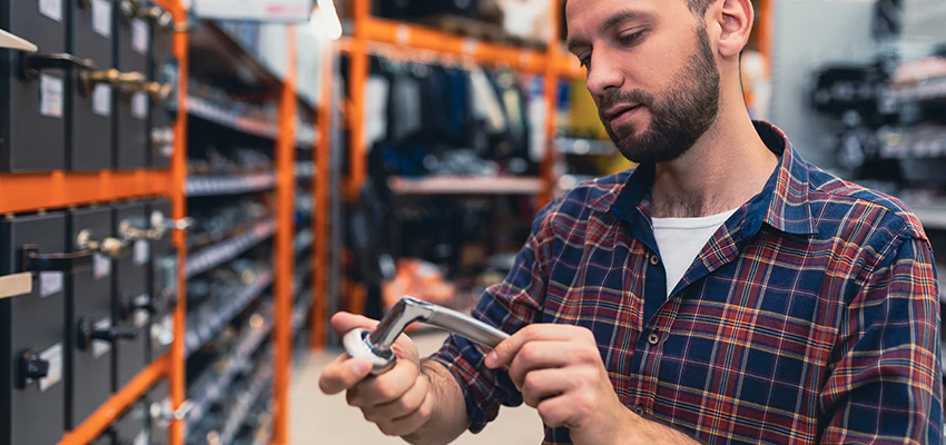 Locksmith For Retail Stores Lockout Services in Fort Myers